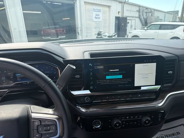 Used 2024 Chevrolet Silverado 1500 LT AWD/4WD image 20