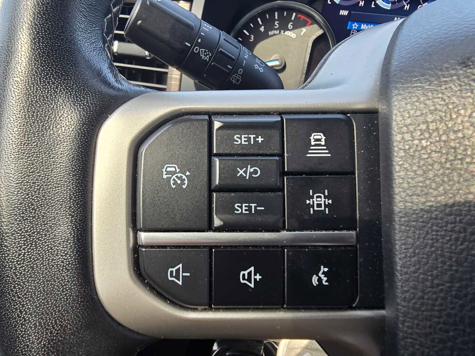 Used 2024 Ford Expedition Max Limited image 35