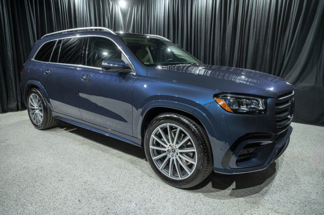 New 2026 Mercedes-Benz GLS 450 4MATIC image 3