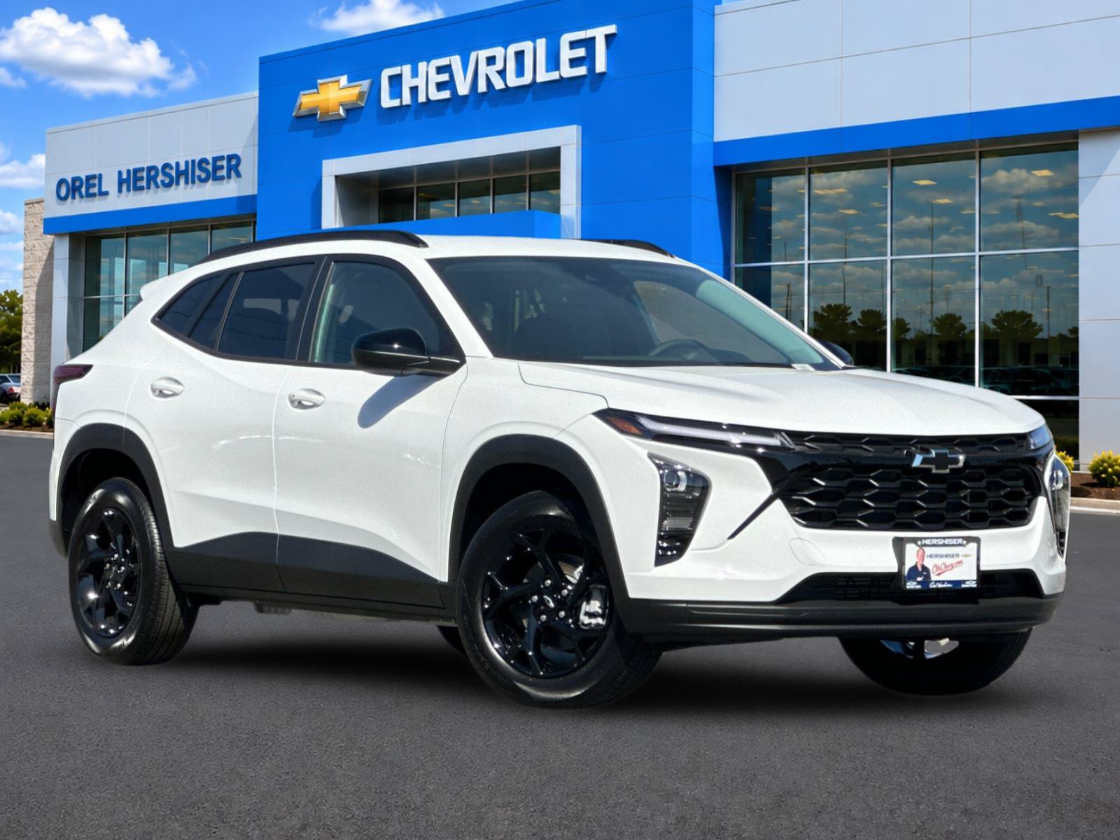 New 2026 Chevrolet Trax LT w/ Driver Confidence Package FWD image 1