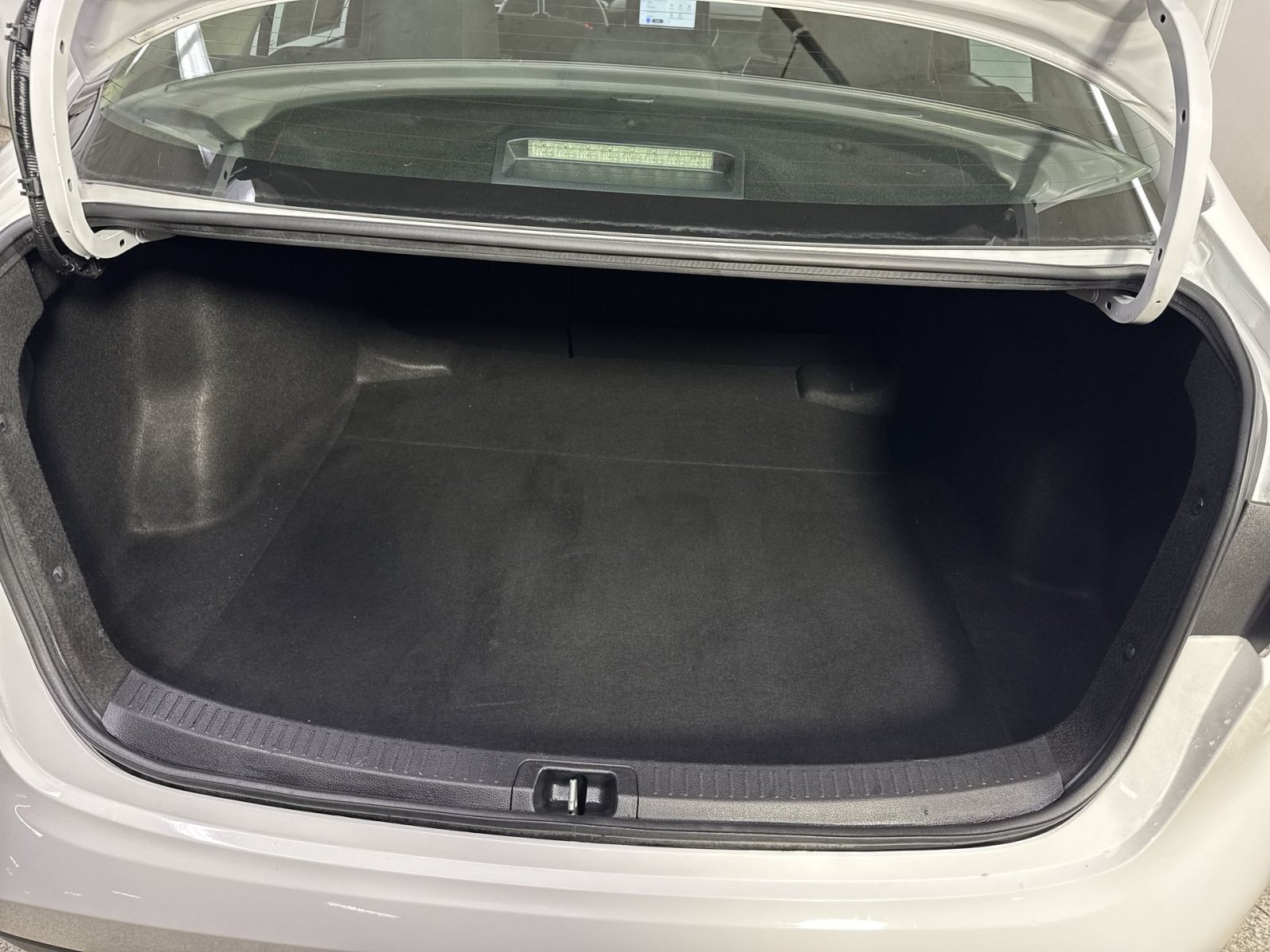 Used 2023 Toyota Corolla LE FWD image 38