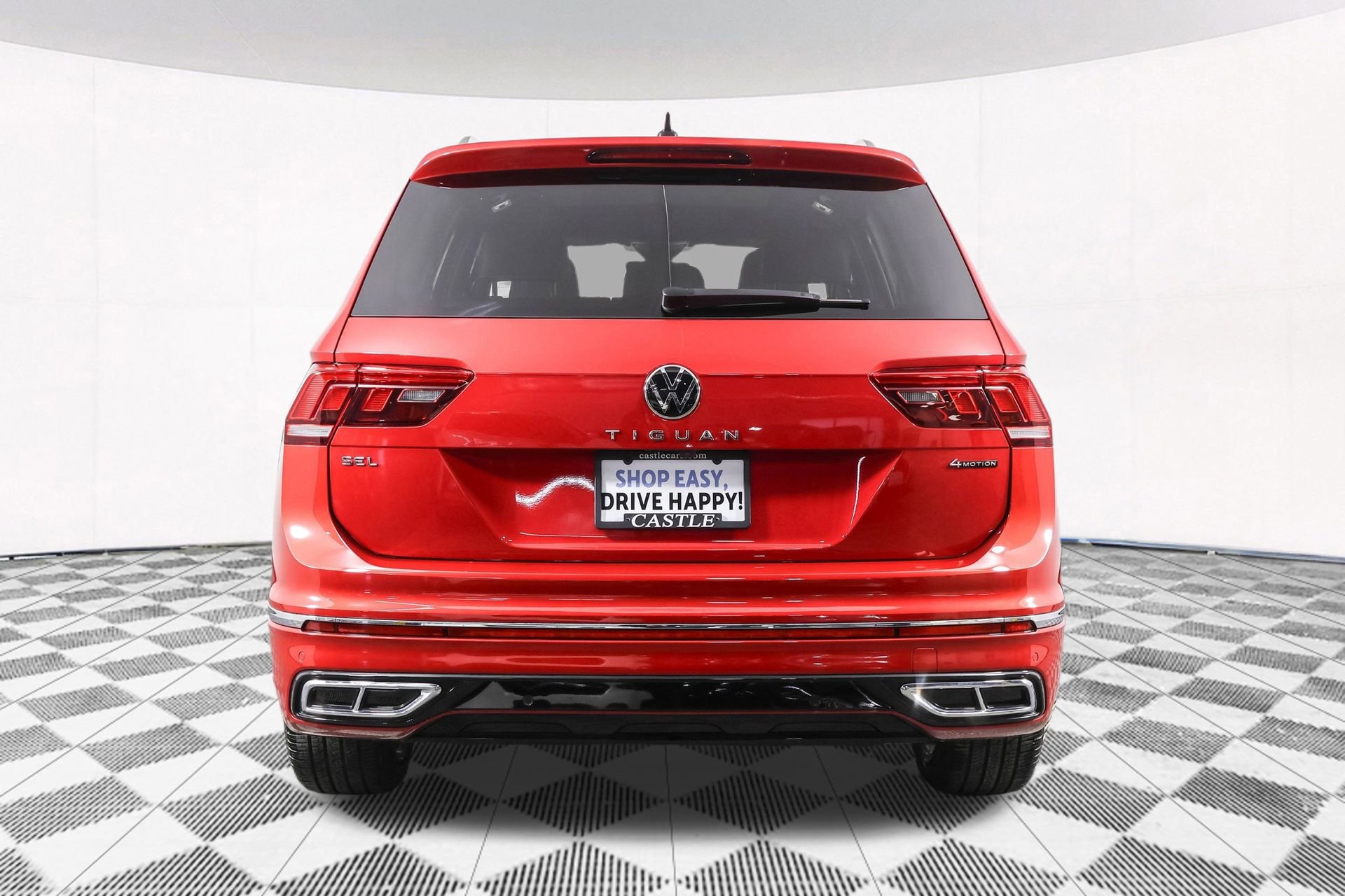 Used 2024 Volkswagen Tiguan SEL R-Line image 16