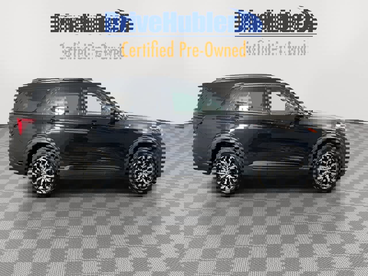 Used 2025 Ford Explorer ST-Line image 8