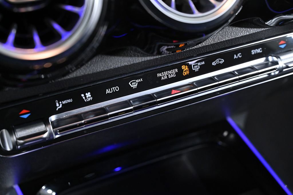 Used 2022 Mercedes-Benz GLB 35 AMG 4MATIC image 23