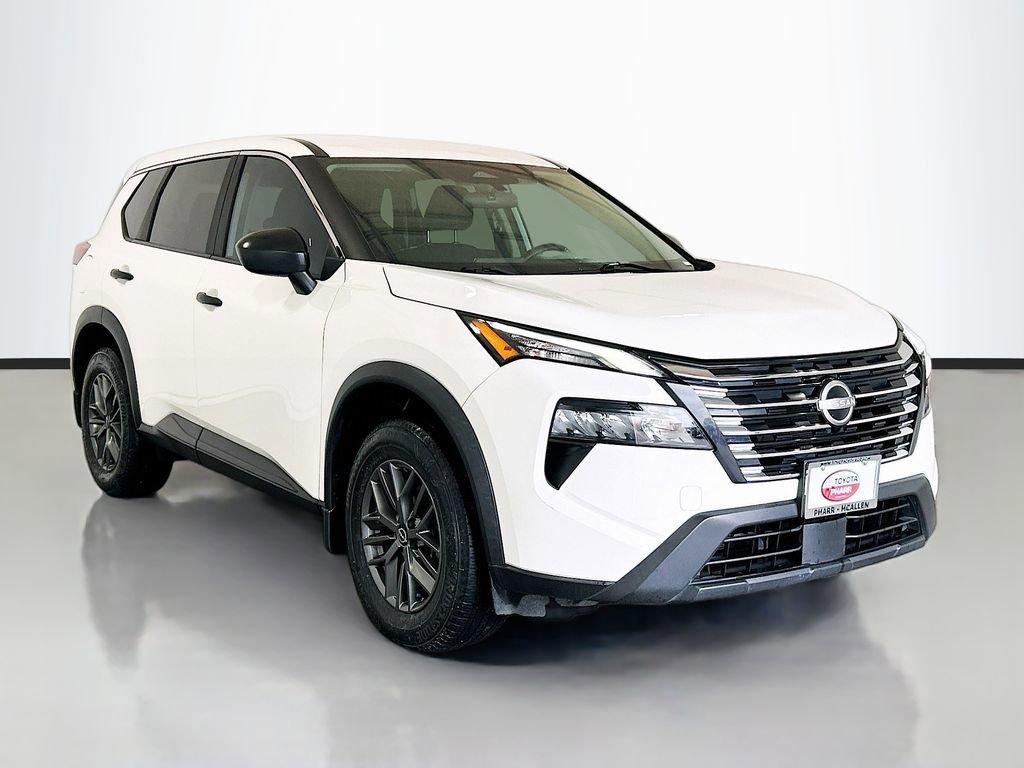 Used 2024 Nissan Rogue S image 3