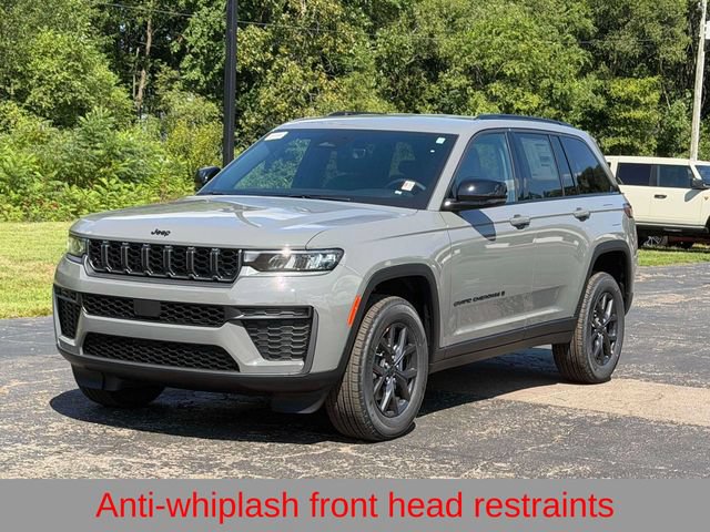 New 2027 Jeep Grand Cherokee Altitude AWD/4WD image 27