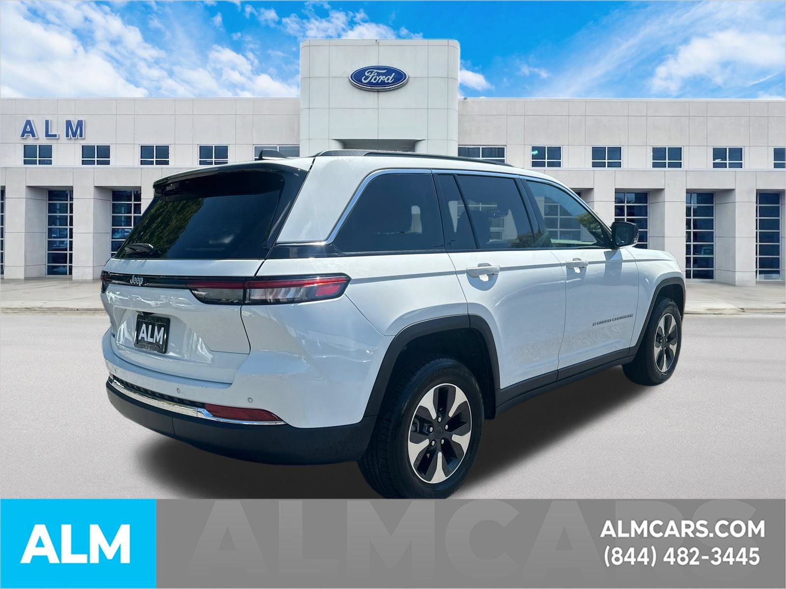 Used 2024 Jeep Grand Cherokee Limited 4xe AWD/4WD image 5