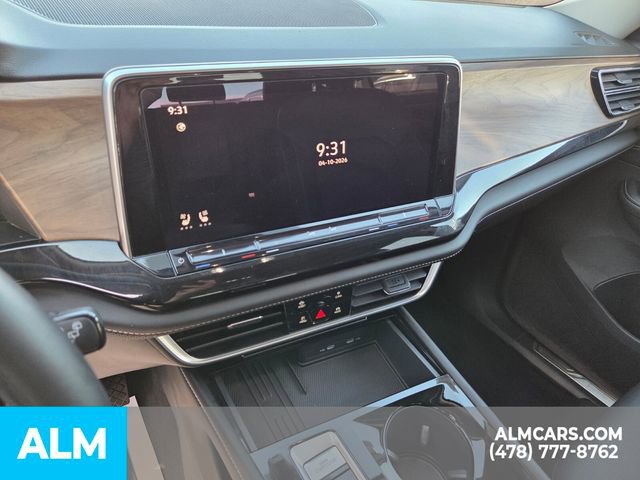 Used 2025 Volkswagen Atlas SE image 17