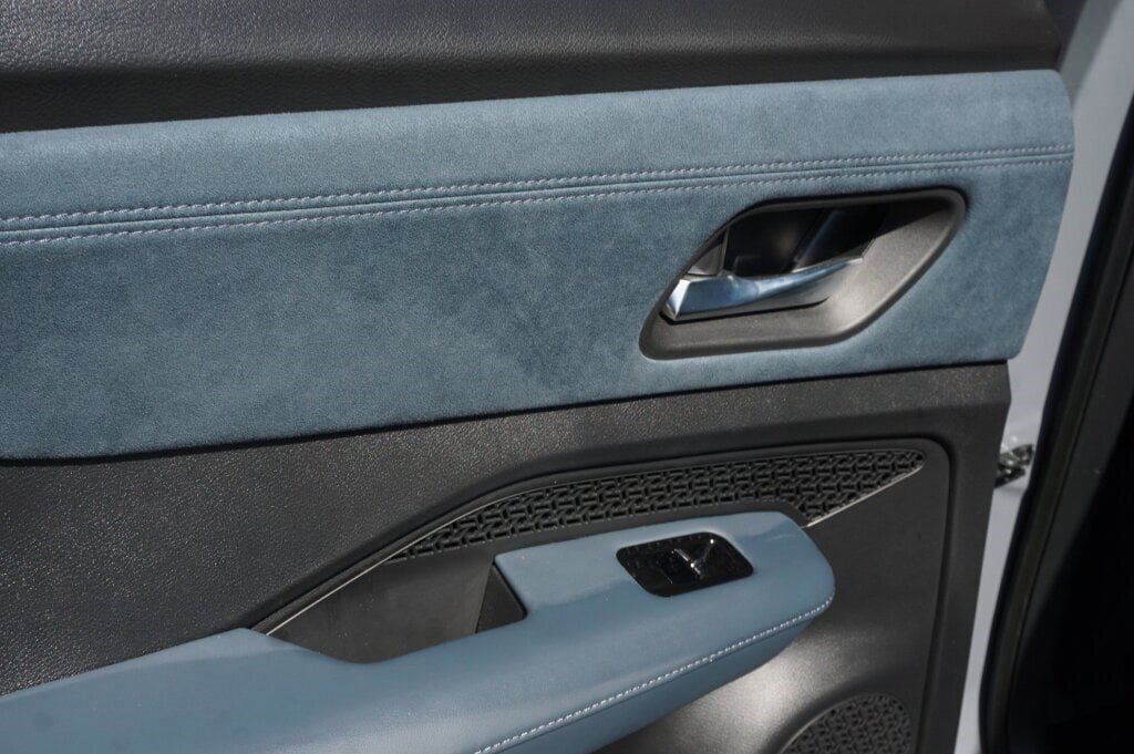 Certified 2024 Nissan Ariya PLATINUM+ e-4ORCE image 32