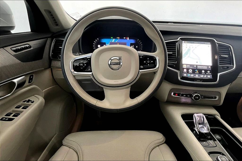 Used 2024 Volvo XC90 B6 Ultimate w/ Lounge Package image 7
