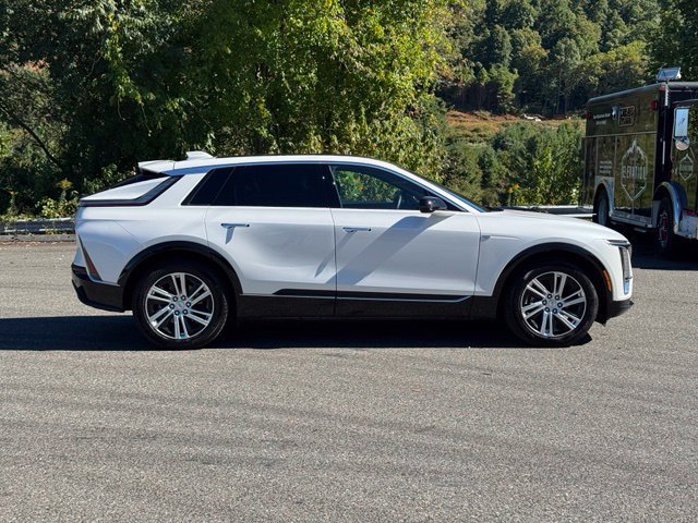 Used 2024 Cadillac Lyriq Tech w/ LPO, Floor Liner Package AWD/4WD image 8