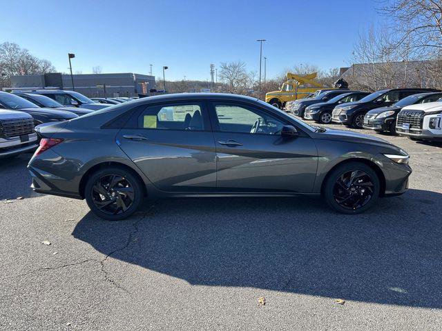 New 2026 Hyundai Elantra Sport image 2