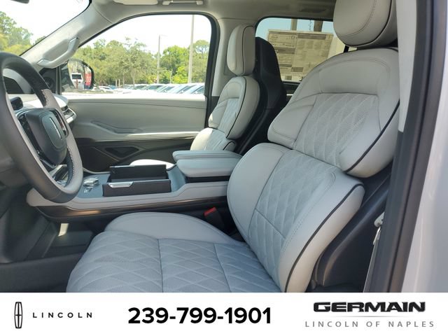 New 2026 Lincoln Navigator L Black Label AWD/4WD image 18