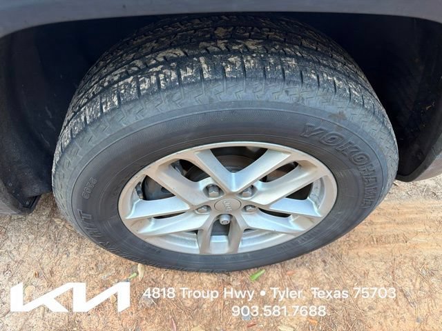 Used 2021 Jeep Grand Cherokee L Laredo w/ Luxury Tech Group I RWD image 13