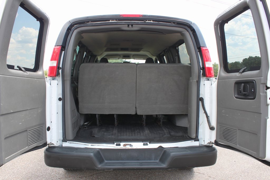 Used 2019 Chevrolet Express 2500 LS w/ Driver Convenience Package image 15