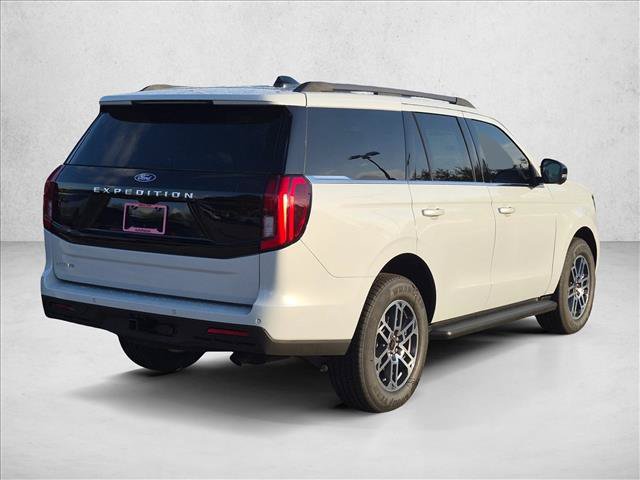 New 2026 Ford Expedition Active RWD image 2