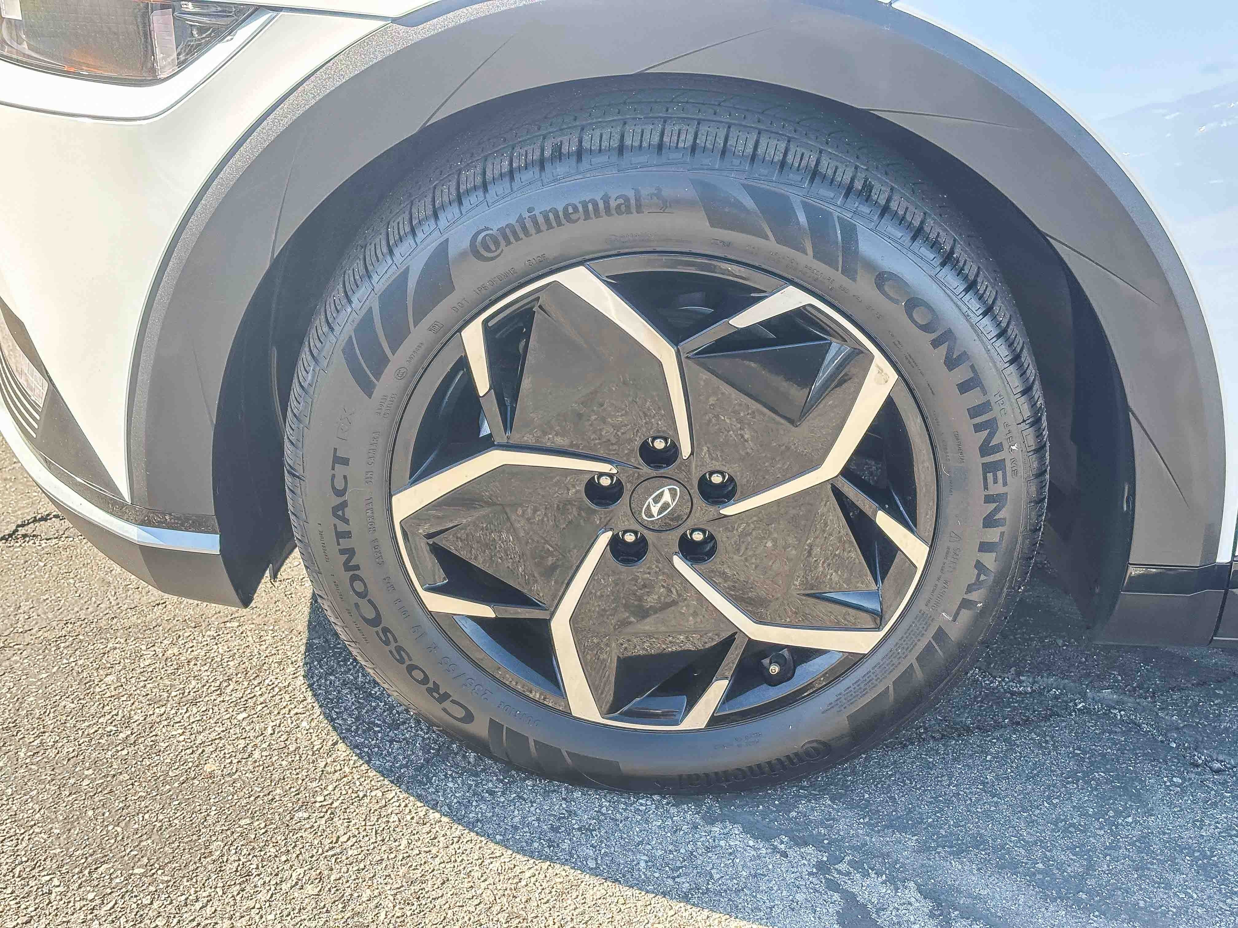 Used 2022 Hyundai Ioniq 5 SE w/ Cargo Package image 11