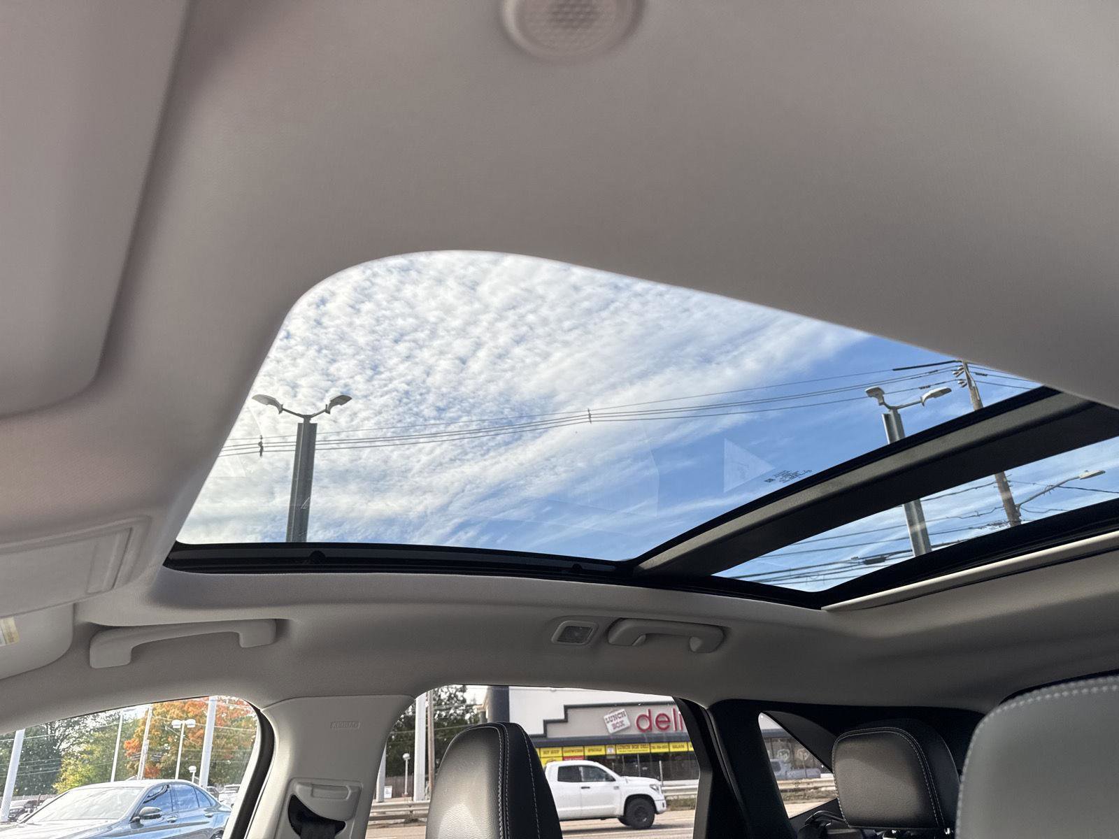 Used 2022 Ford Escape SEL w/ Technology Package image 22