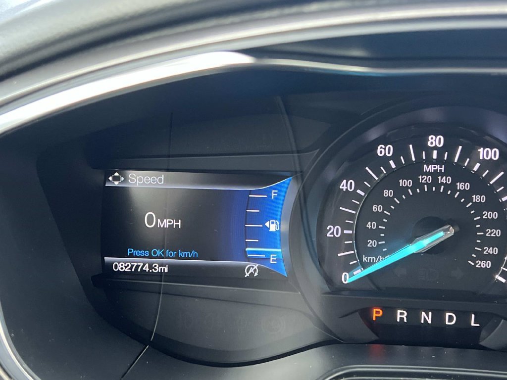 Used 2020 Ford Fusion SE FWD image 18
