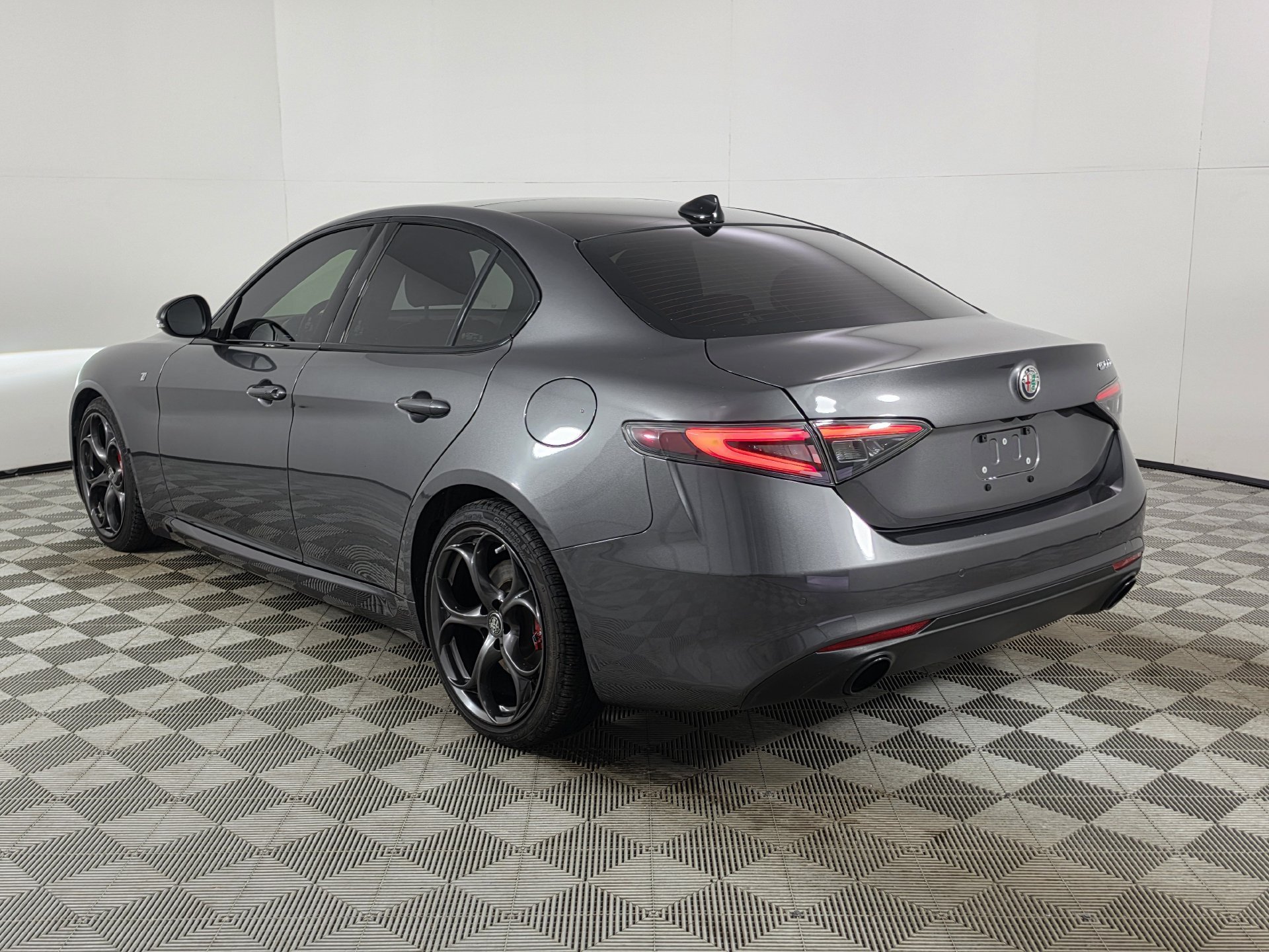 Used 2024 Alfa Romeo Giulia Ti w/ Performance Driving Package RWD image 42