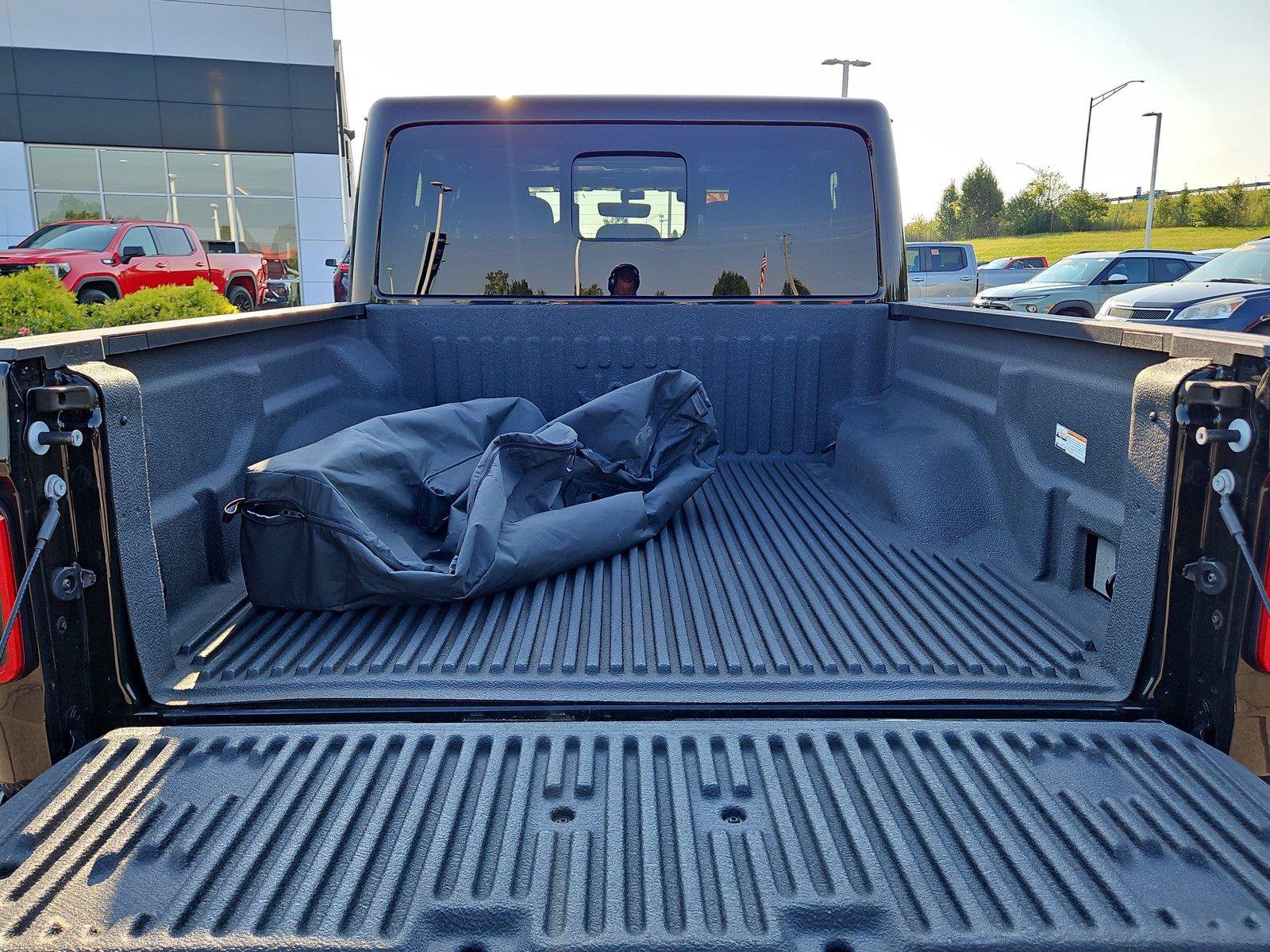Used 2023 Jeep Gladiator Mojave w/ Trailer Tow Package AWD/4WD image 6