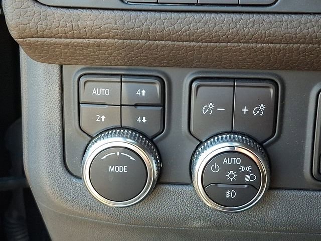 Used 2022 GMC Yukon Denali w/ Denali Premium Package AWD/4WD image 26