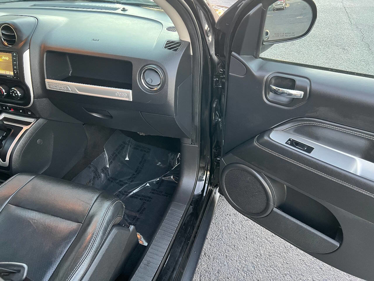 Used 2017 Jeep Compass High Altitude image 29