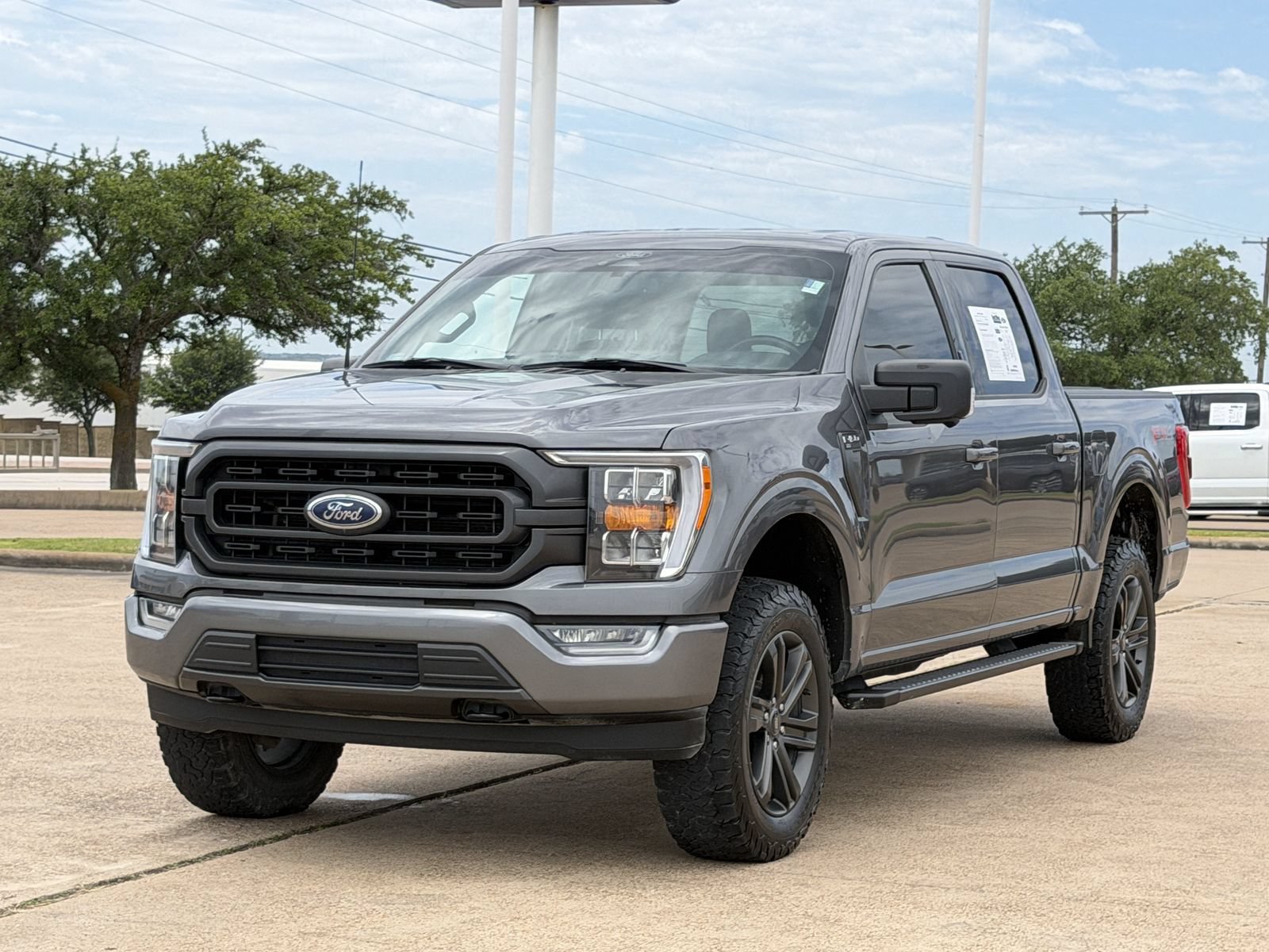 Used 2022 Ford F150 XLT w/ Equipment Group 302A High AWD/4WD image 8