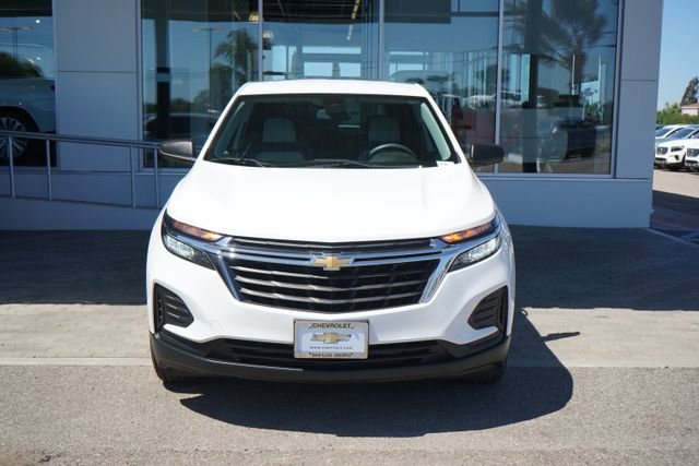 Used 2022 Chevrolet Equinox LS w/ LS Convenience Package FWD image 3