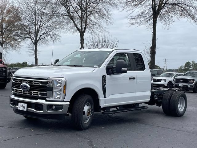 New 2026 Ford F350 XL w/ XL Chrome Package RWD image 24