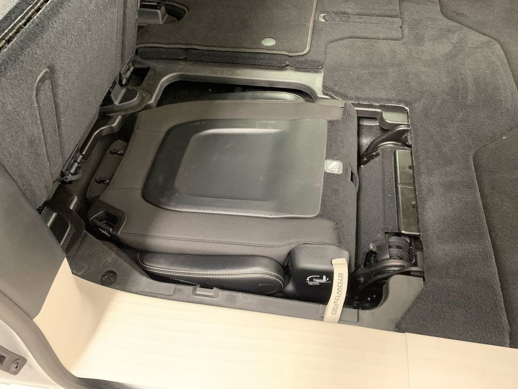 Used 2023 Chrysler Voyager LX image 10
