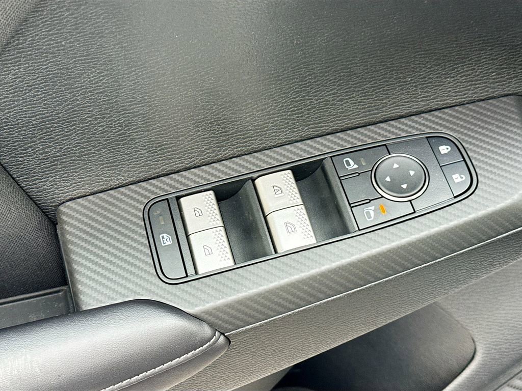 New 2026 Mitsubishi Outlander ES image 18