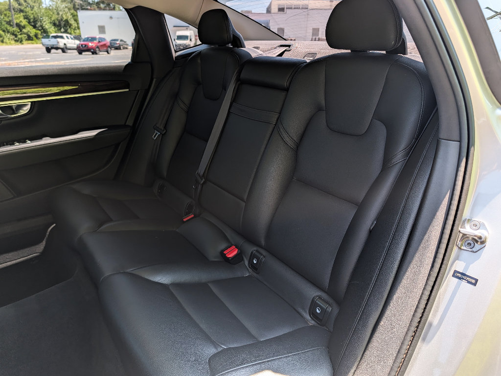 Used 2018 Volvo S90 T5 Momentum w/ Convenience Package AWD/4WD image 18