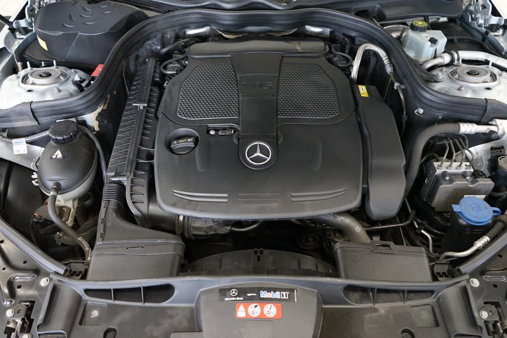Used 2014 Mercedes-Benz E 350 4MATIC Sedan image 50