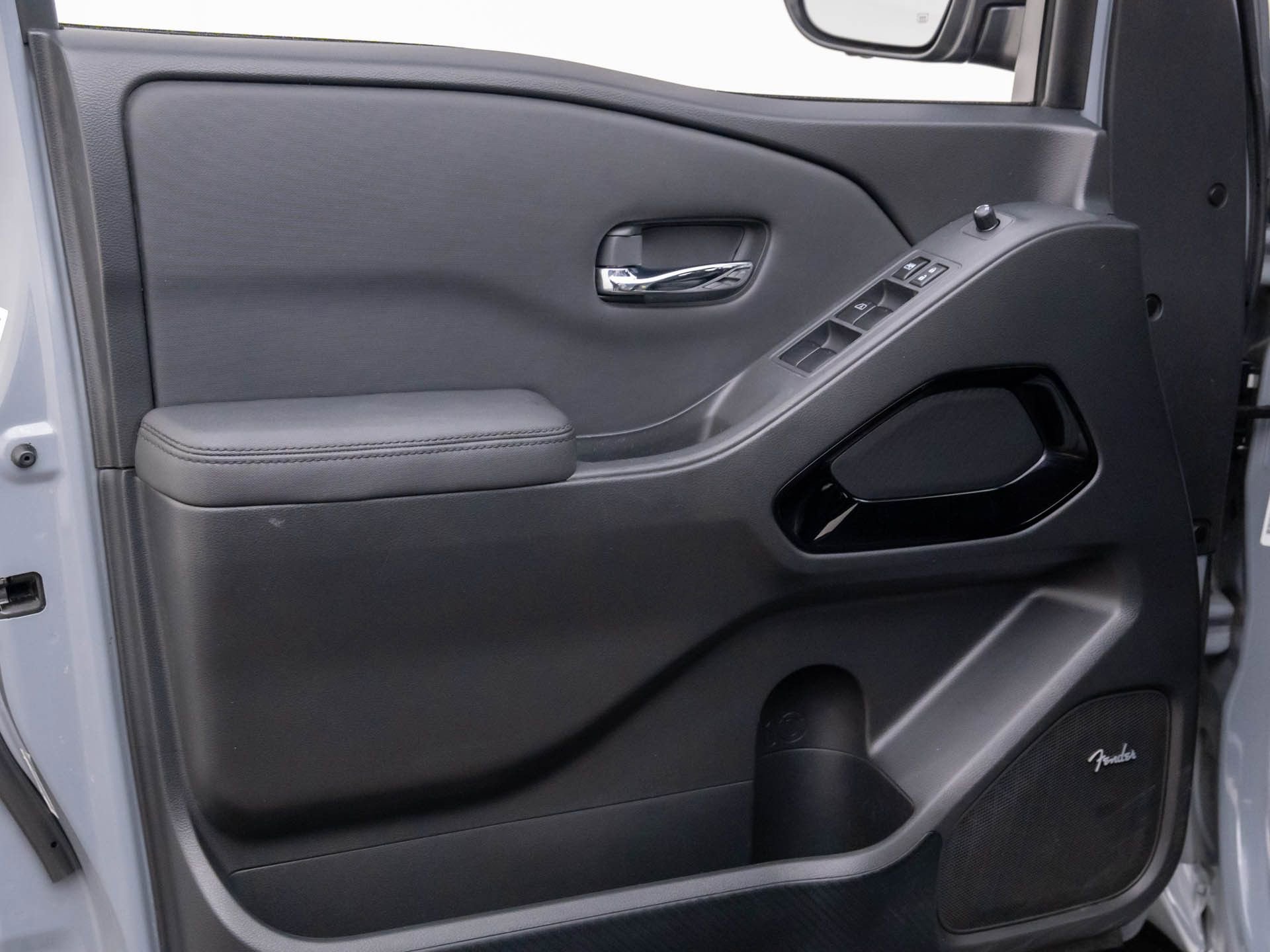 Used 2022 Nissan Frontier PRO-4X w/ Pro-4X Premium Package image 14