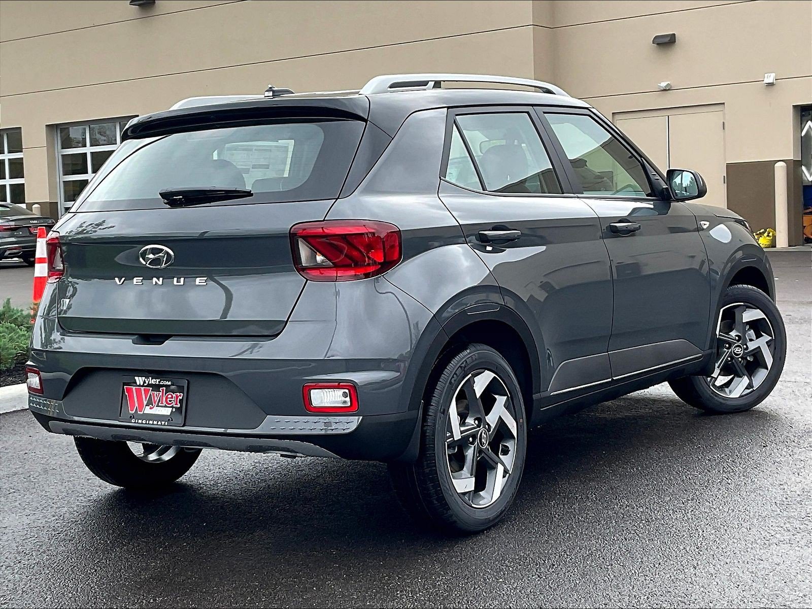 New 2026 Hyundai Venue SEL FWD image 7