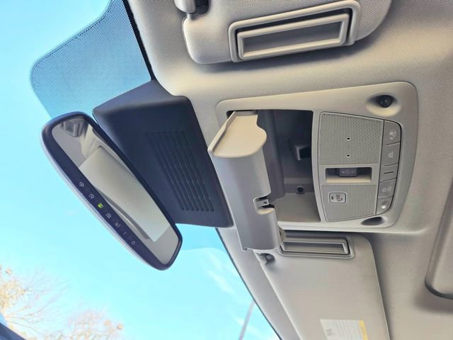 Used 2023 Nissan Armada SL w/ Captain's Chairs Package image 38