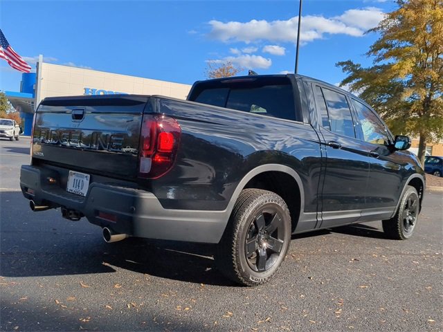Used 2025 Honda Ridgeline Black Edition image 4
