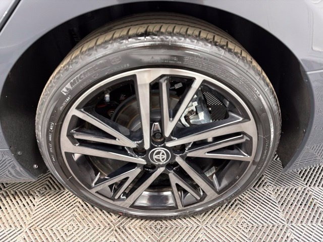 Used 2025 Toyota Camry XSE AWD/4WD image 9
