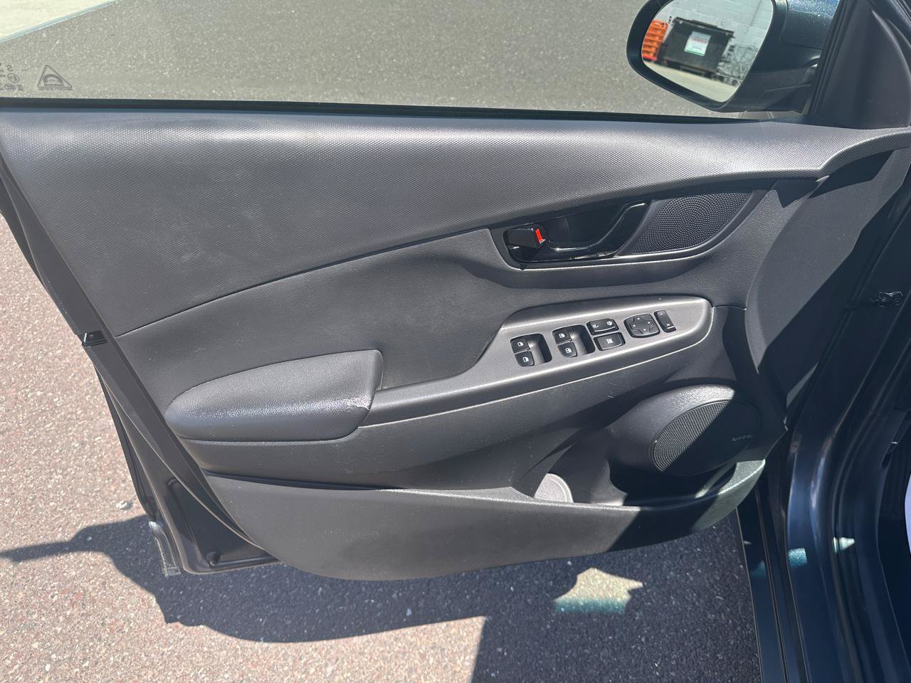 Used 2018 Hyundai Kona Ultimate FWD image 11