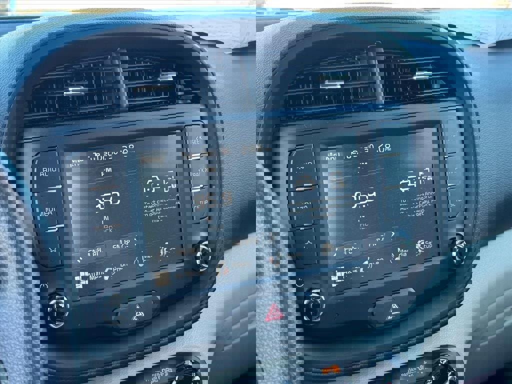 Used 2025 Kia Soul LX w/ LX Technology Package image 22