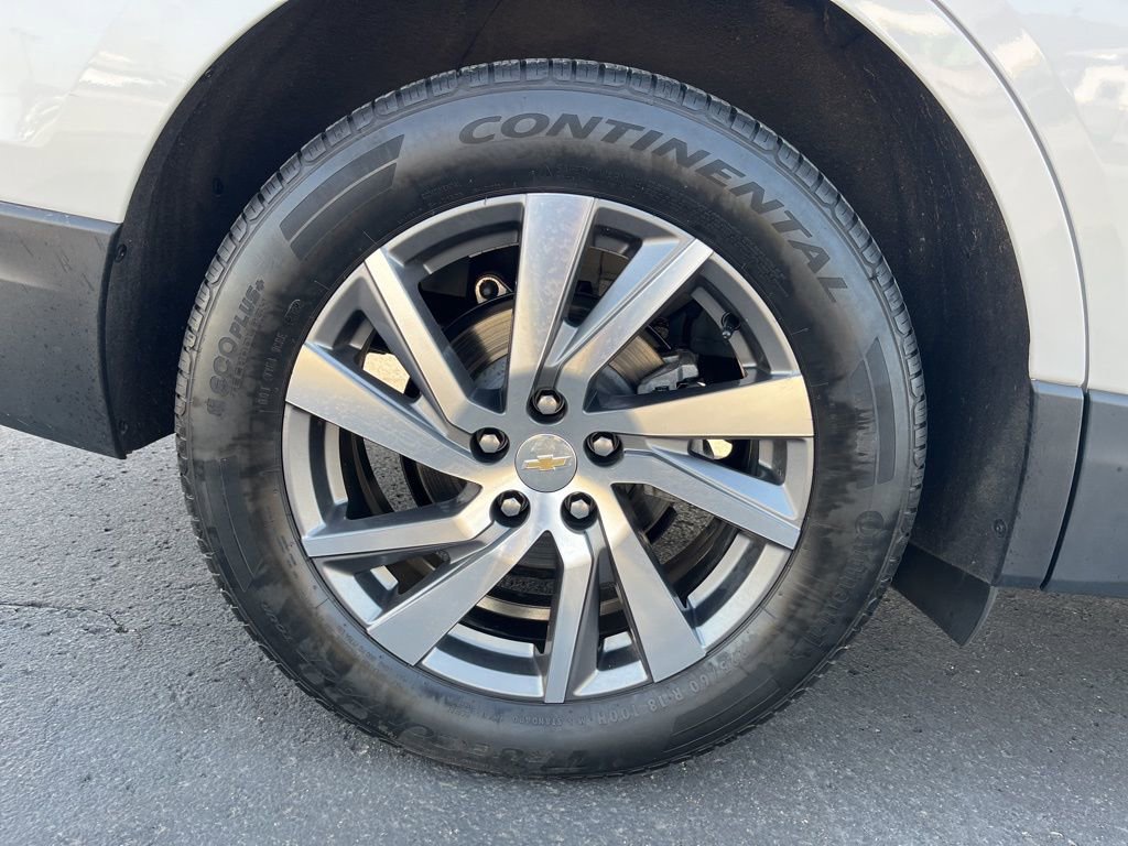 Used 2023 Chevrolet Equinox Premier image 11