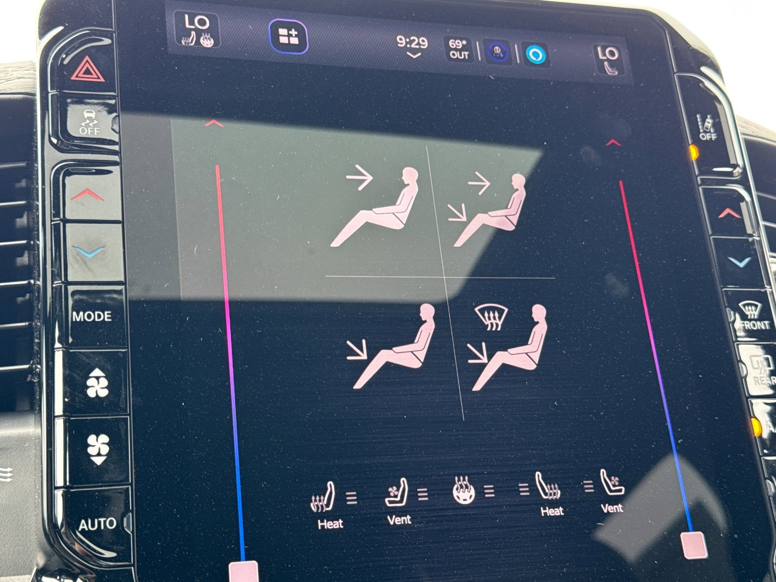 New 2025 RAM 3500 Limited image 20