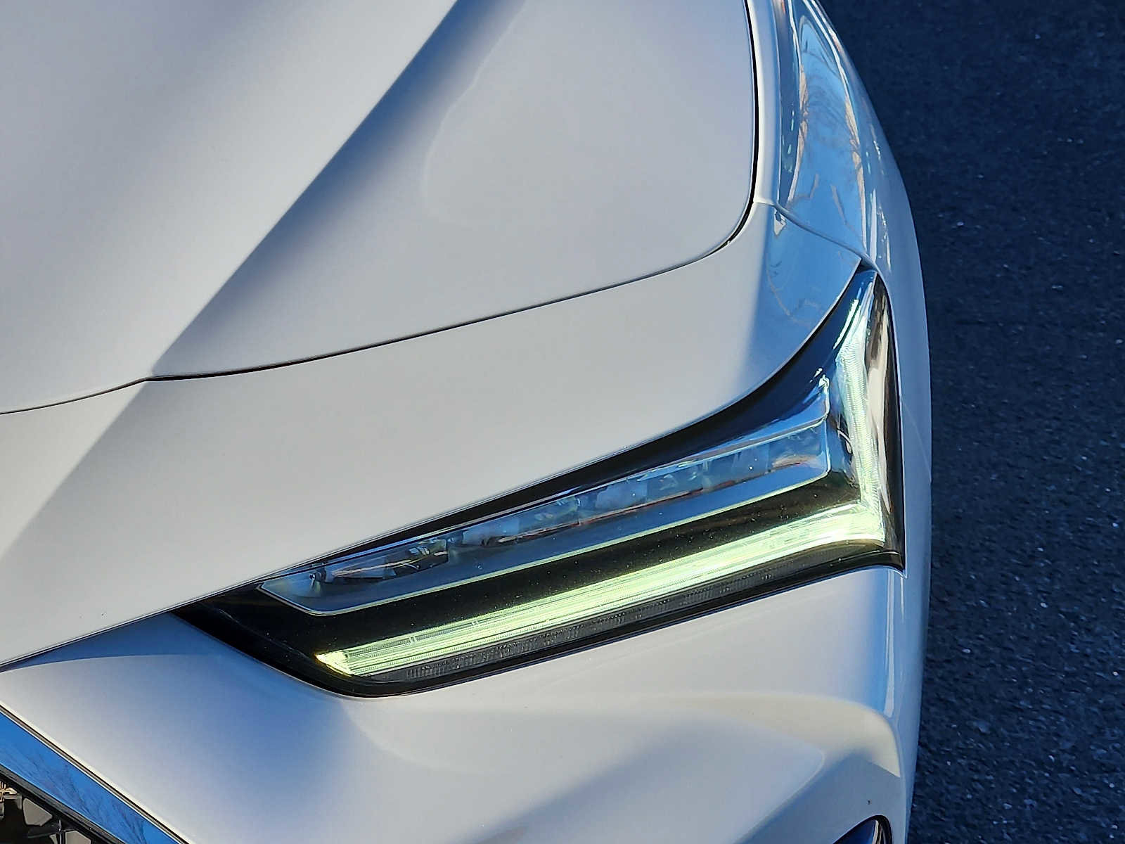 Used 2023 Acura TLX w/ Technology Package image 9