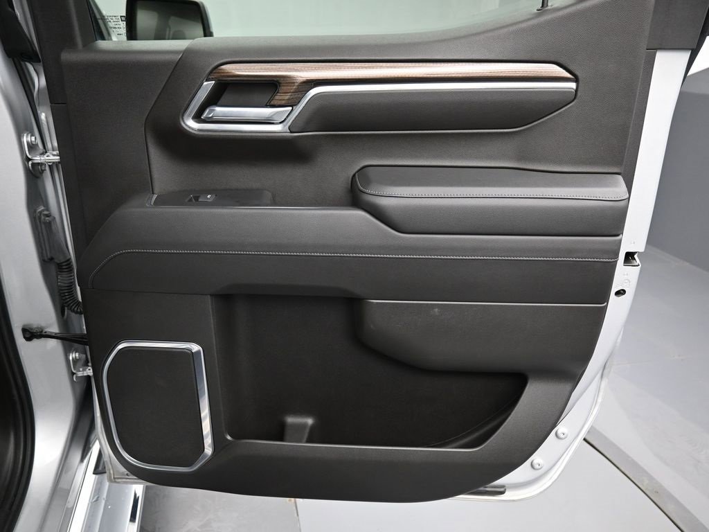 Used 2022 Chevrolet Silverado 1500 LT image 30