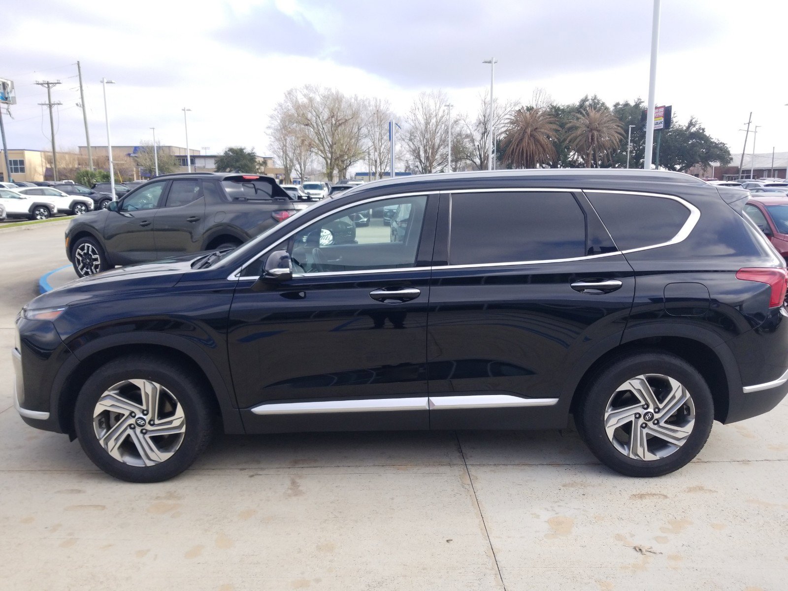 Used 2022 Hyundai Santa Fe SEL w/ Convenience Package image 4