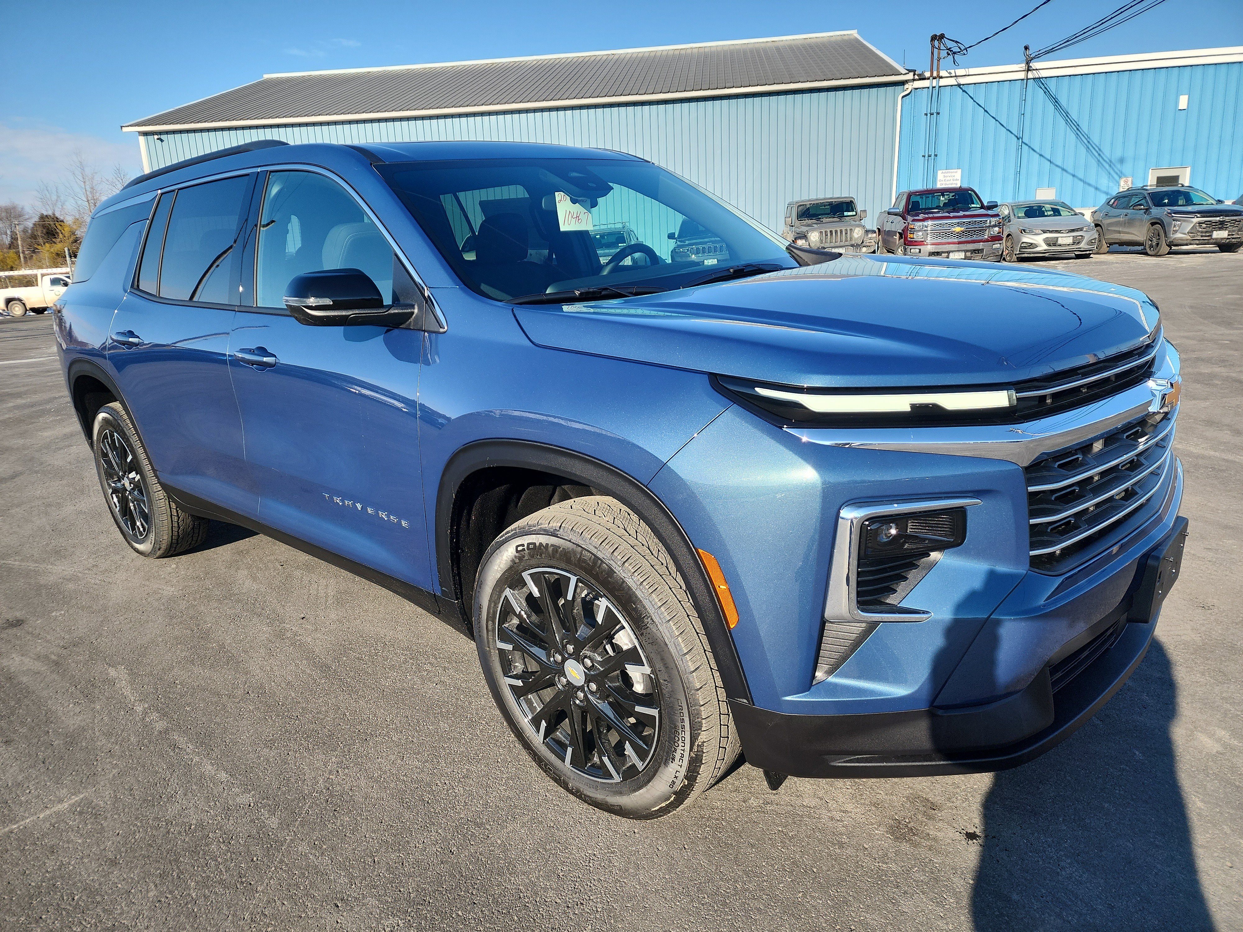 New 2026 Chevrolet Traverse LT w/ Sun and Wheel Package AWD/4WD image 2