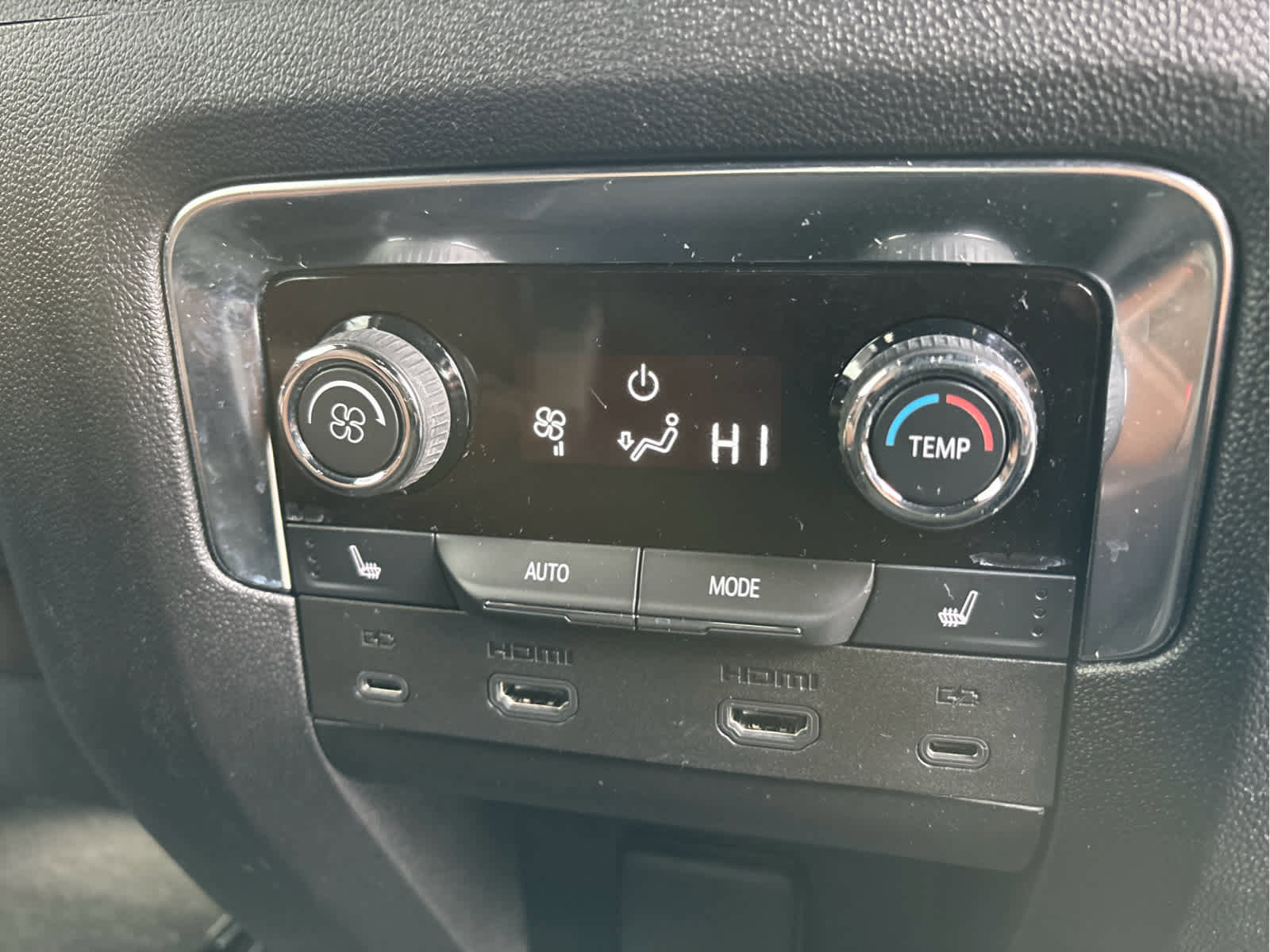 Certified 2025 Chevrolet Tahoe High Country image 35