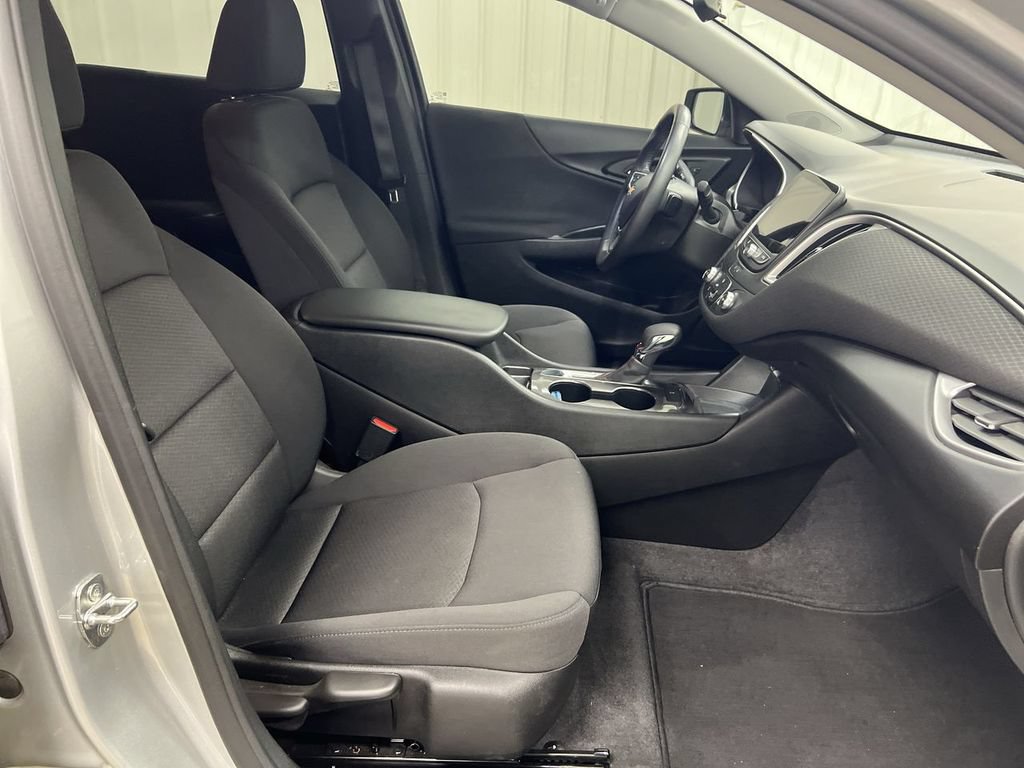 Used 2021 Chevrolet Malibu RS FWD image 21