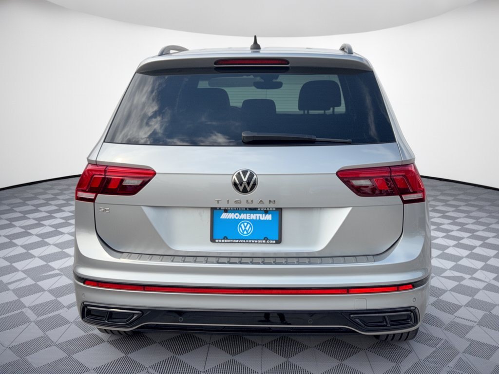 Used 2022 Volkswagen Tiguan SE R-Line FWD image 11